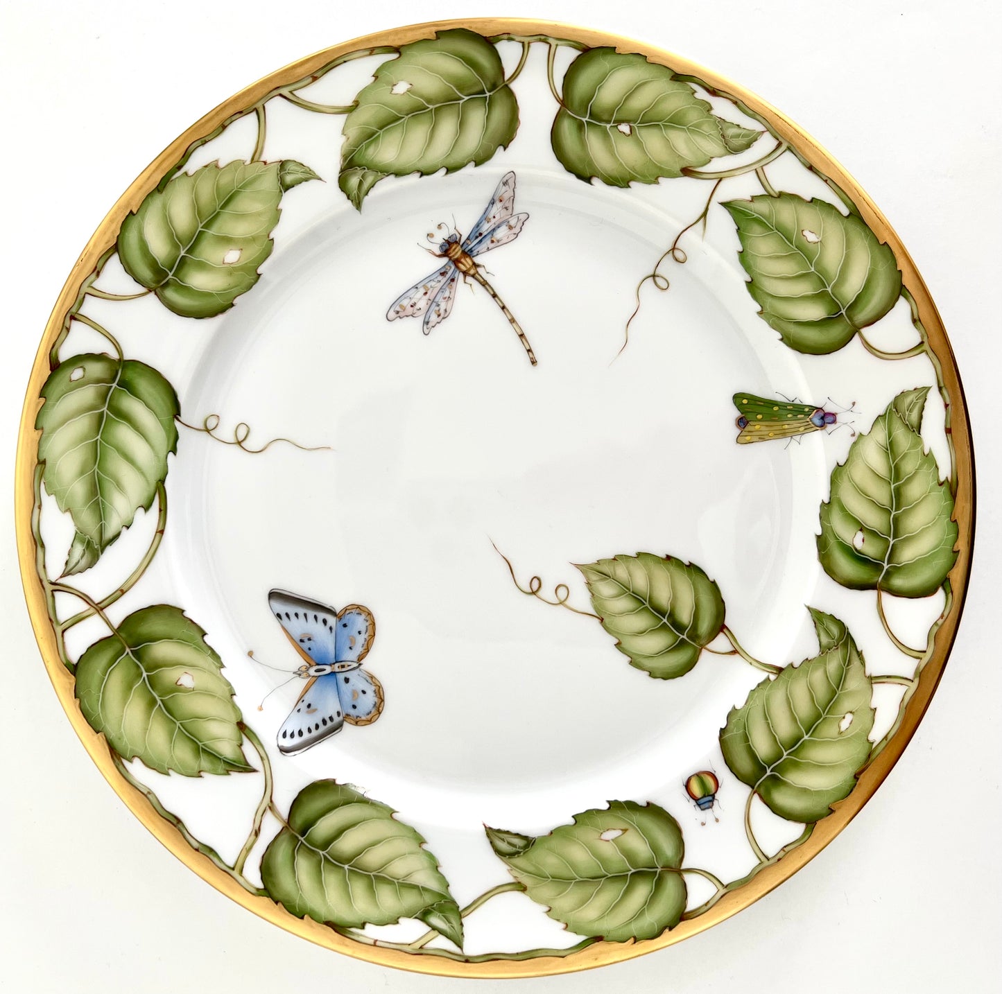 AD82 - Dinner Plate