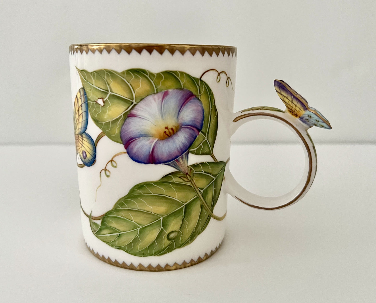 ZE103 - Butterfly Handle Mug