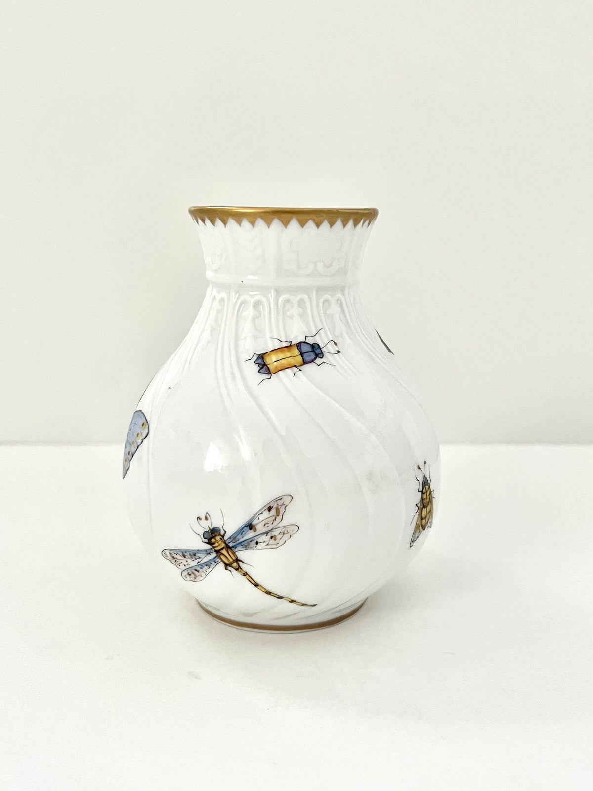 MAG9 - Magnolia Bud Vase