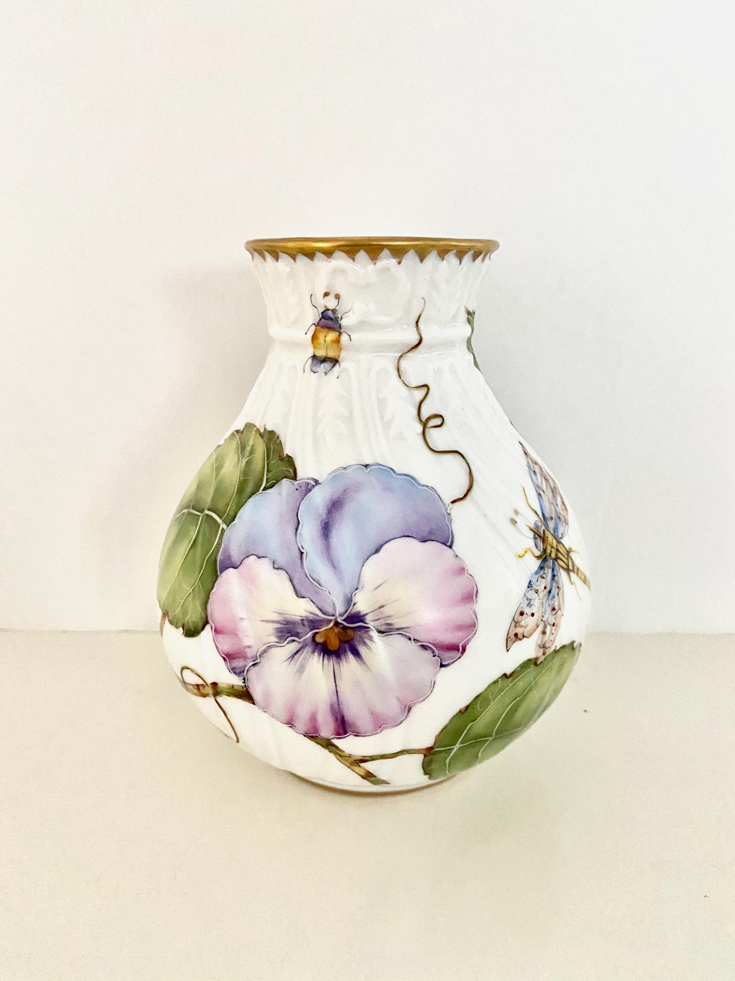 PFB12 - Pansy Bud Vase