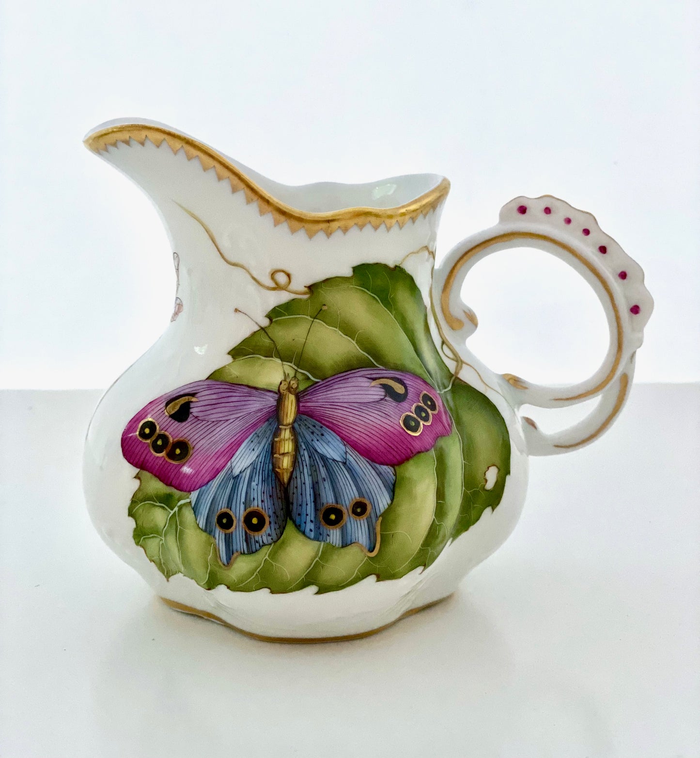 VL30 - Butterfly Flower Vase/Pitcher