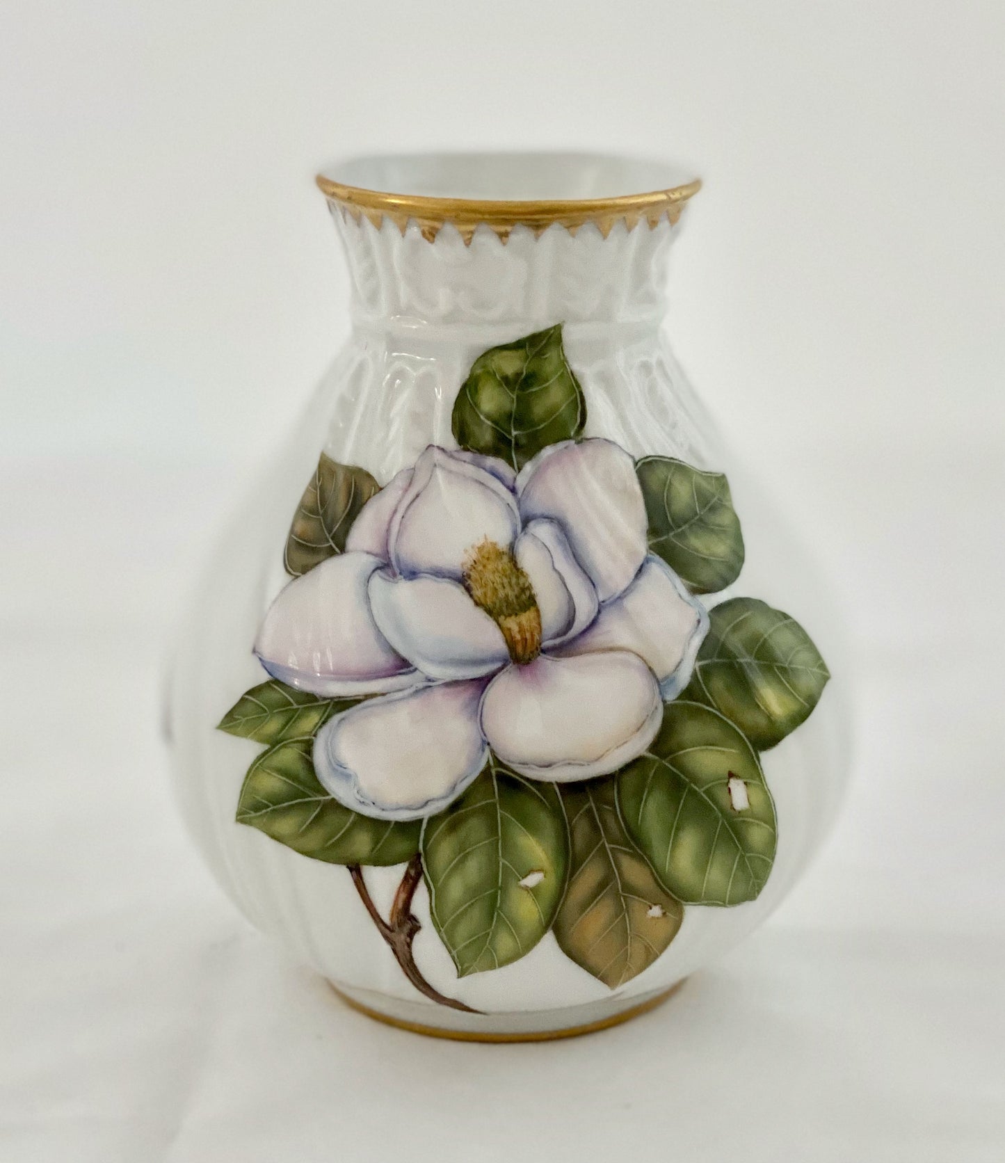BH127 - Magnolia Bud Vase