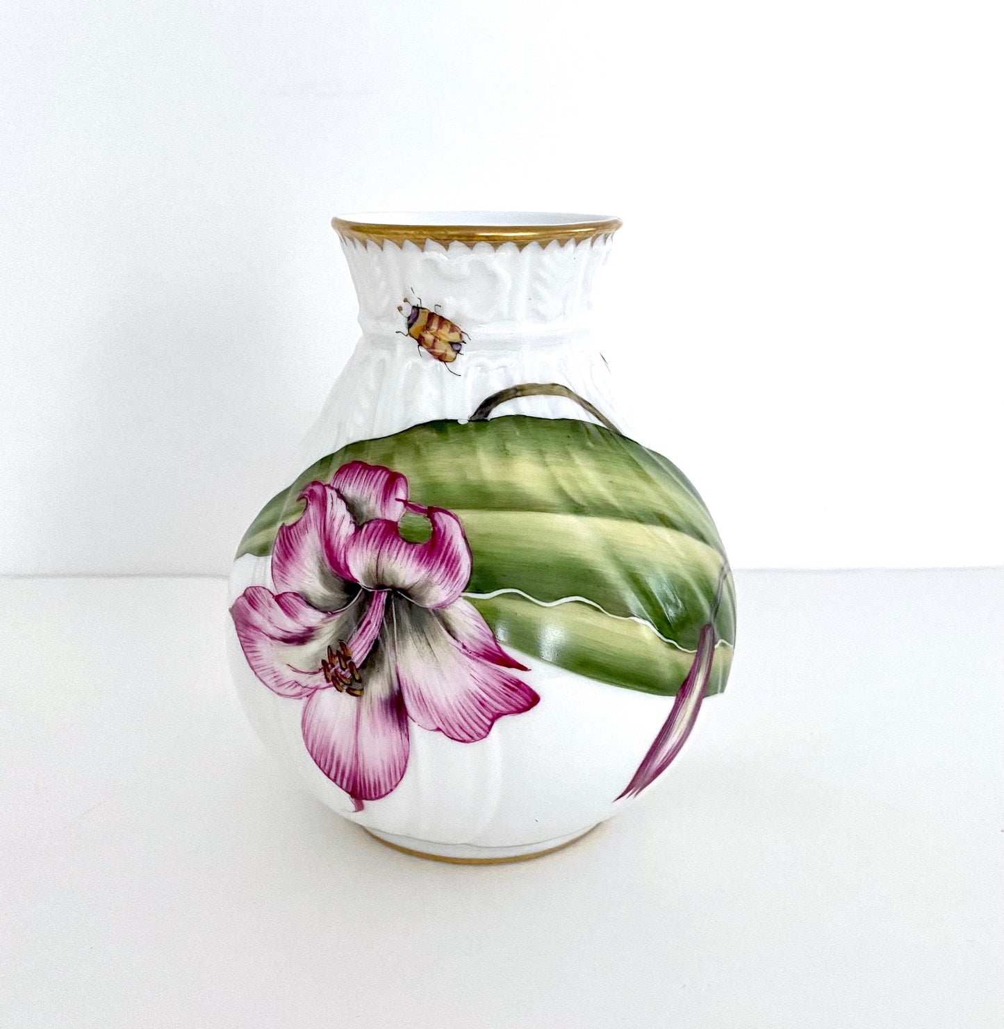 AW213 - Purple Flower Bud Vase