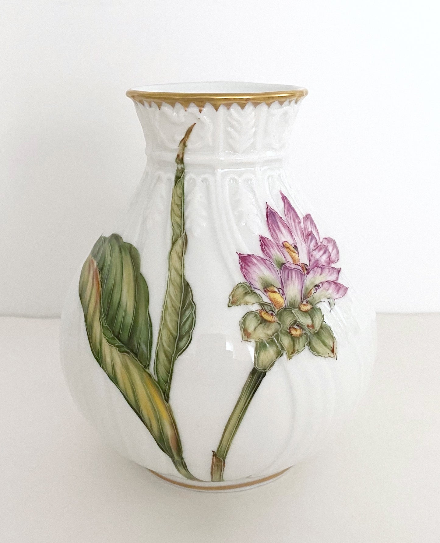 AW210 - Pink Flower Bud Vase