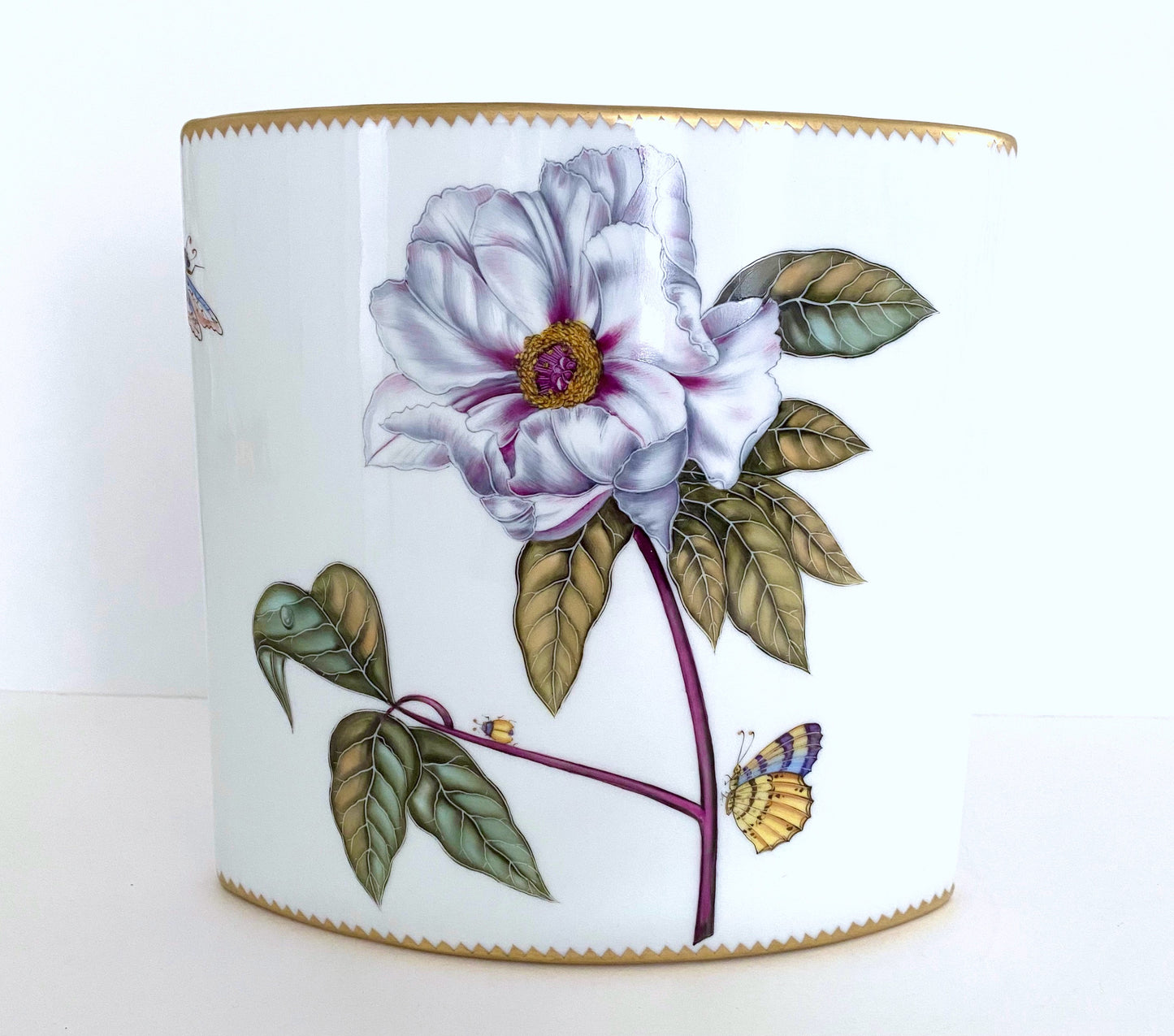 M393- Vase