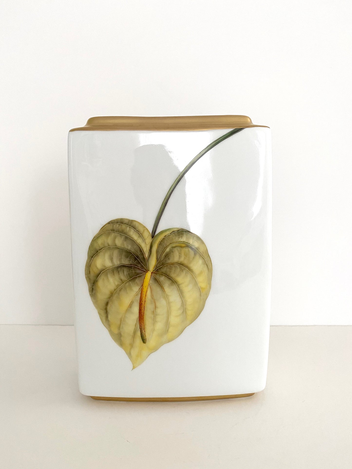 VA24 - Rectangle Vase