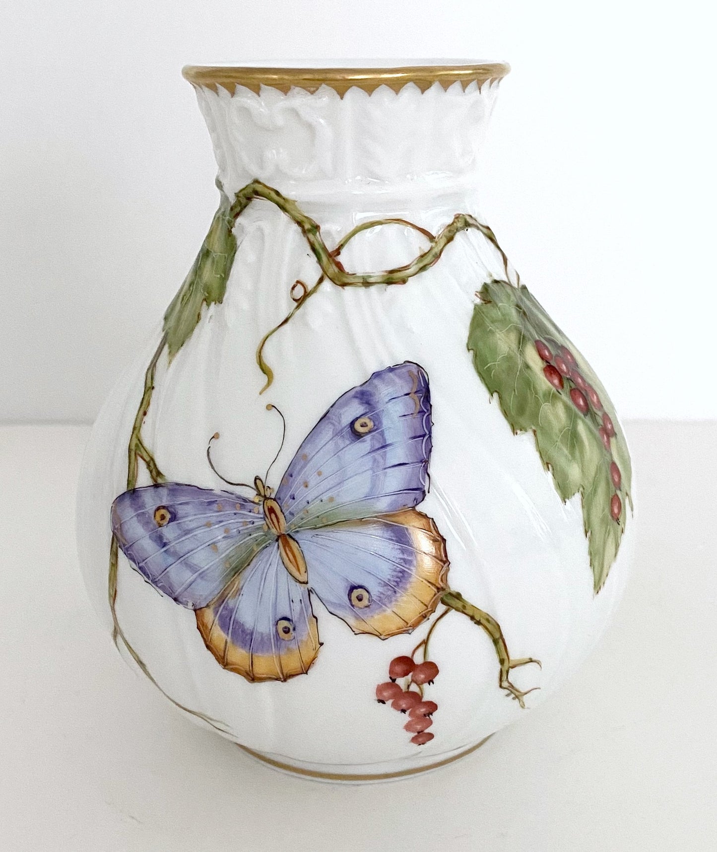 RB1 - Red Berry Bud Vase