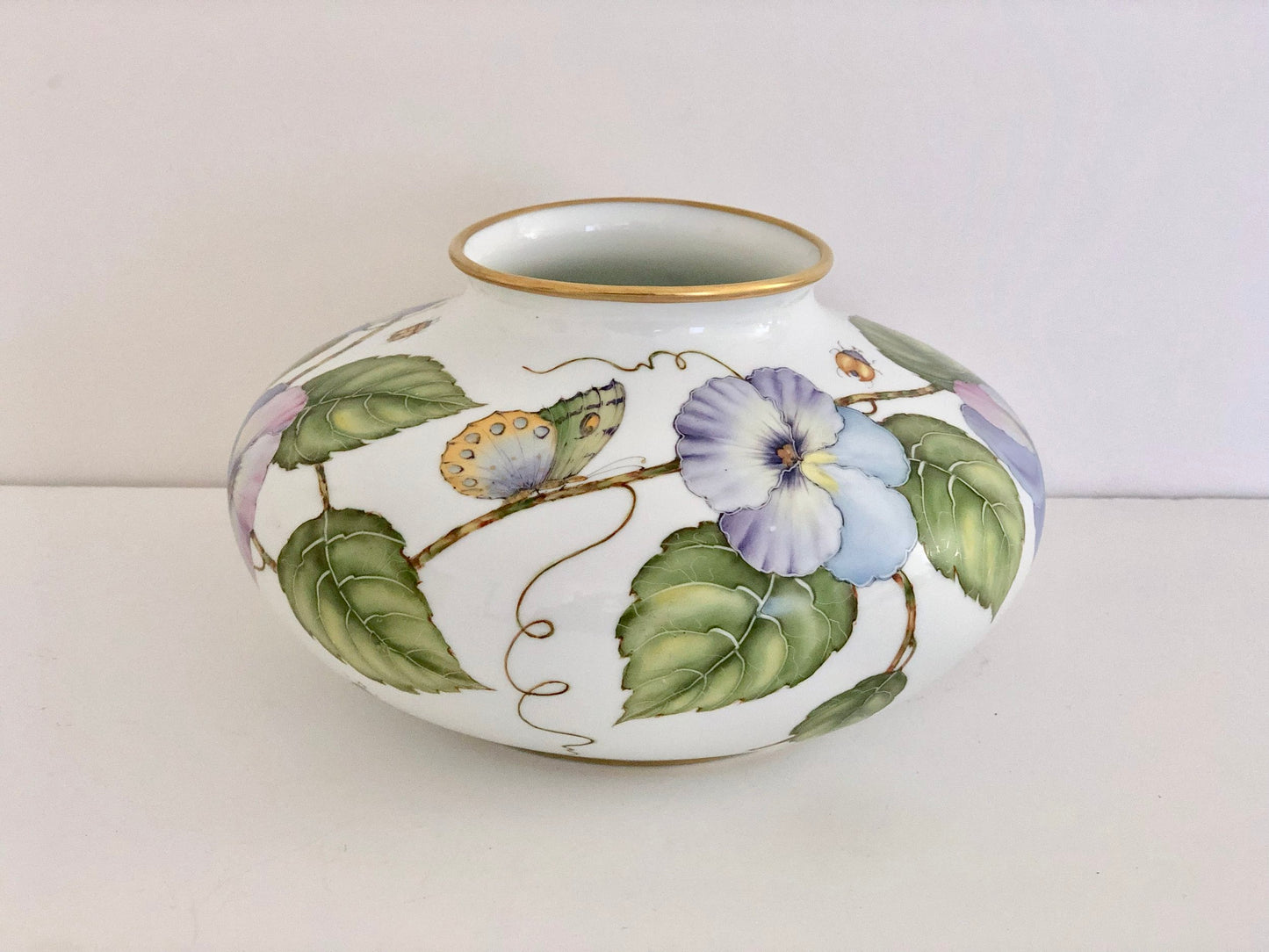AW5 - Low Wide Vase
