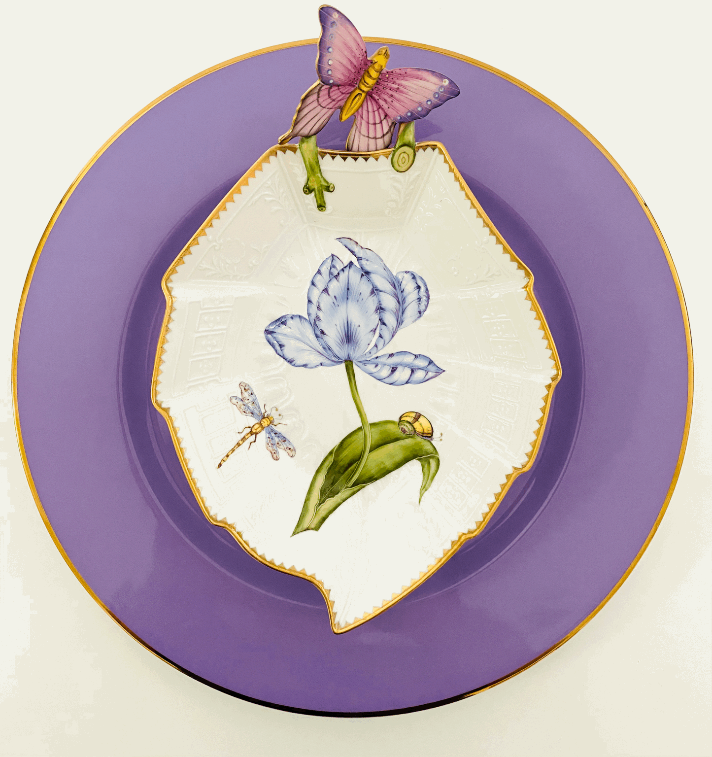645 - Leaf Shaped Dish