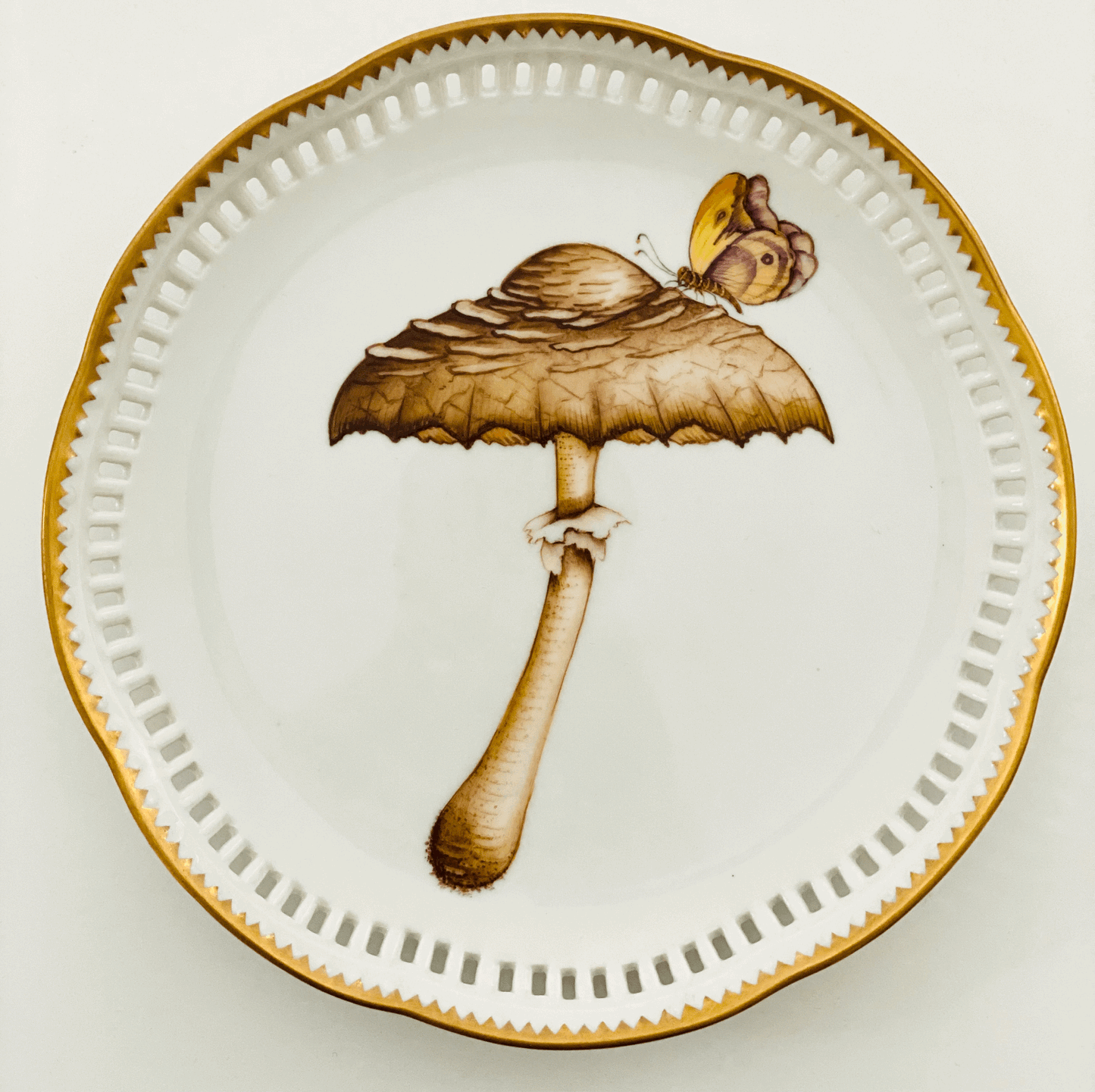 695 - Pierced Mushroom Plate