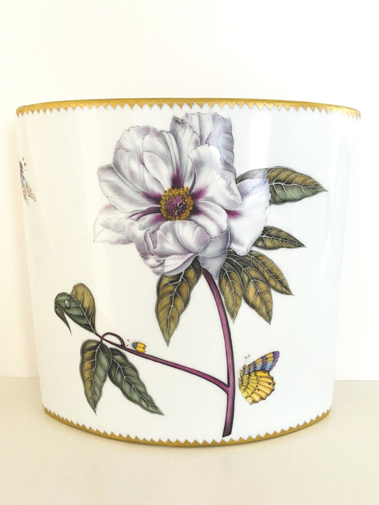 M393- Vase