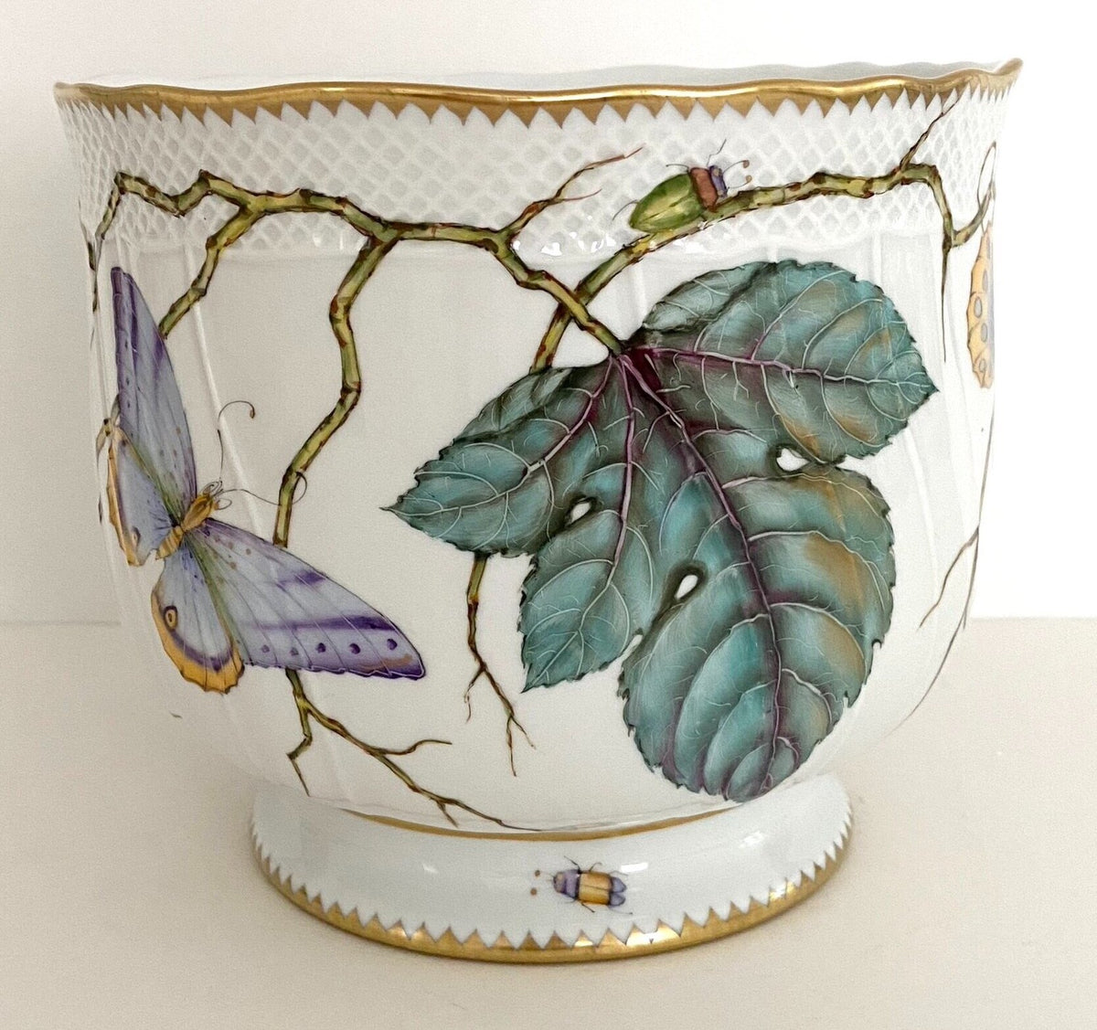 PA21 - Large Round Cachepot/Planter