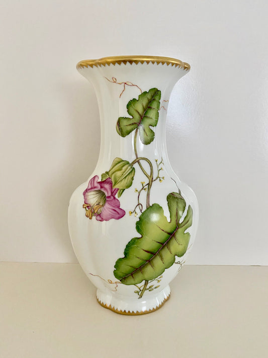 AW2020 - Pink Flower Vase