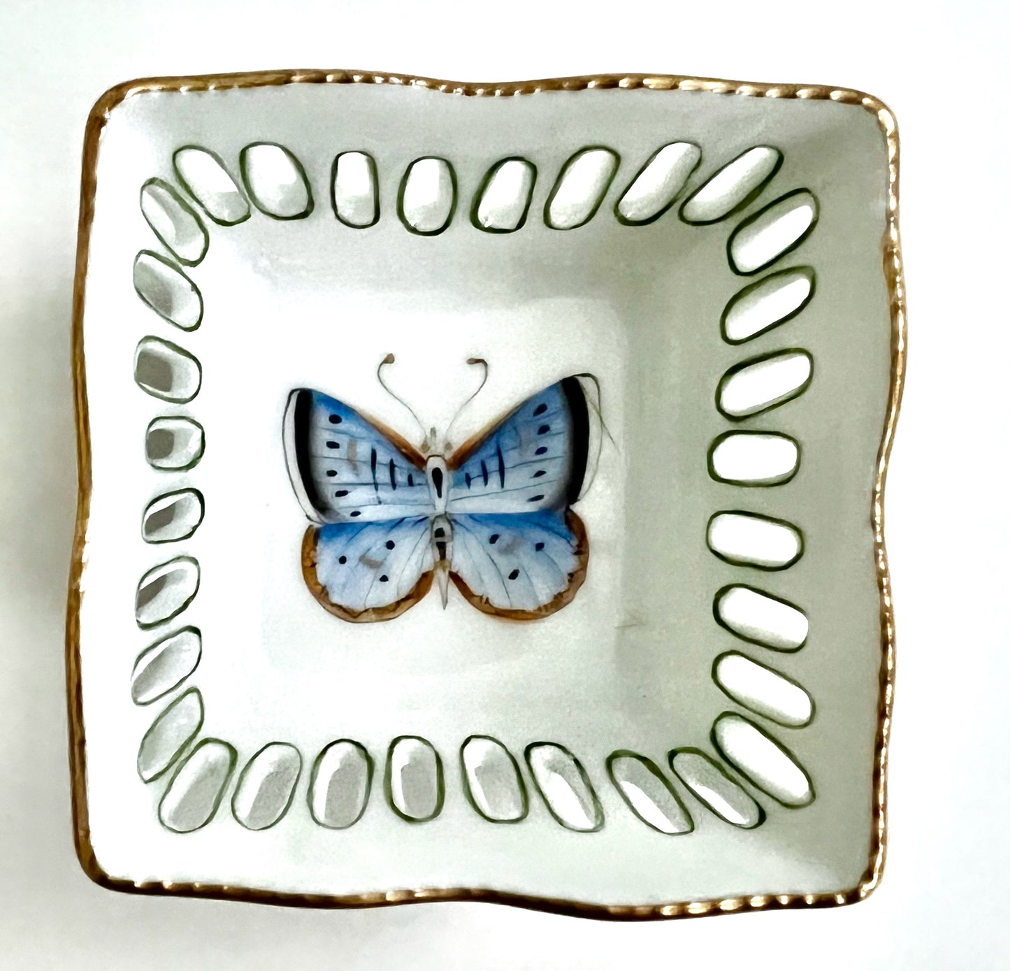 BBFT1 - Tiny Pierced Dish