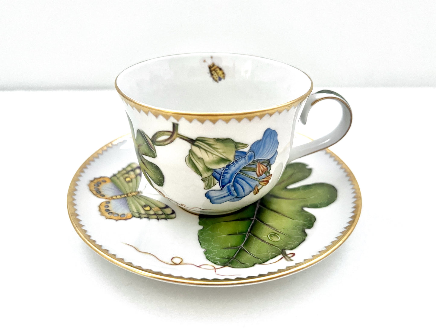 MT10 - Cup and Saucer