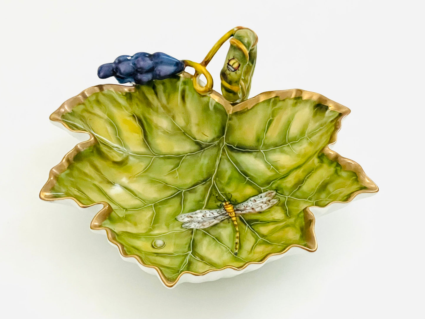 AW32 - Grape Leaf Dish