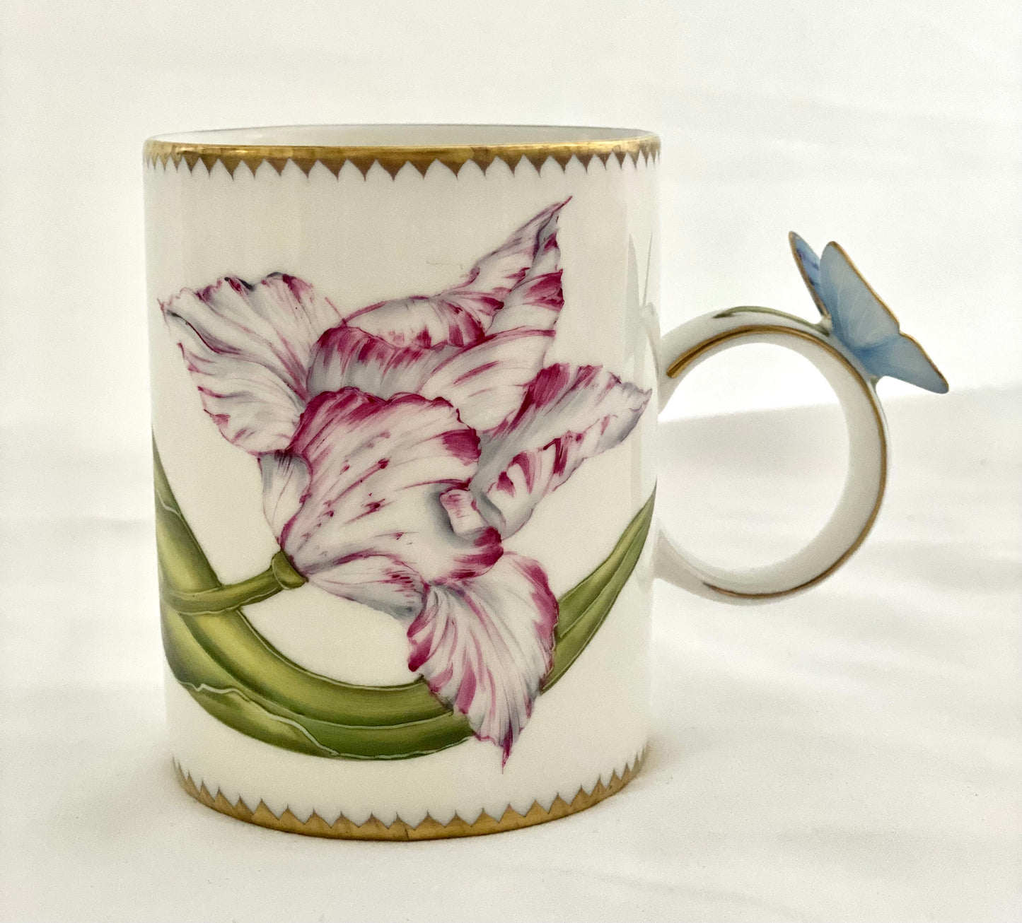 ZE107 - Butterfly Handle Mug