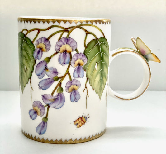 ZE10 - Butterfly Handle Mug