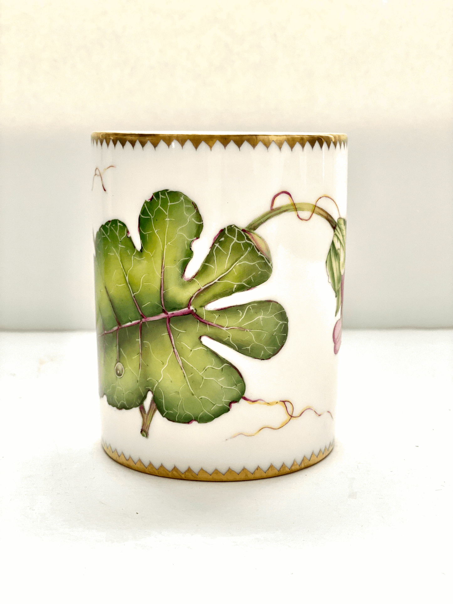 ZE110 - New Butterfly Handle Mug