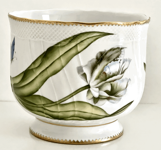 AD144 - White Tulip Large Round Cachepot