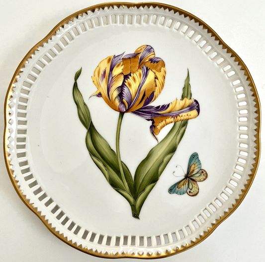 AW160 - Tulip Pierced Plate