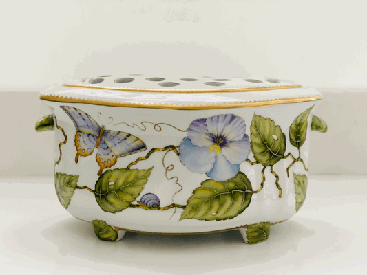ZE96 - Large Flower Arranger with Lid