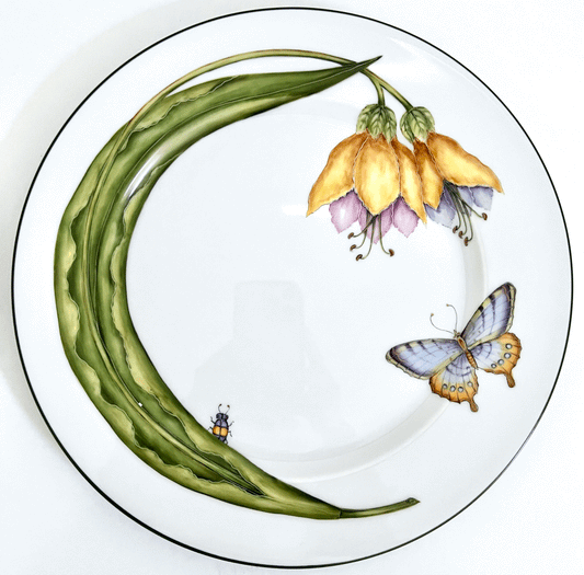 AM84 - Yellow Flower Dinner Plate