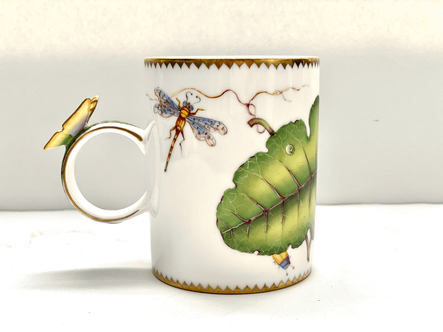 ZE111 - New Butterfly Handle Mug